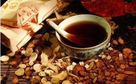 【夏至药膳】栀子芦根烧苦瓜 清上温下引火归元